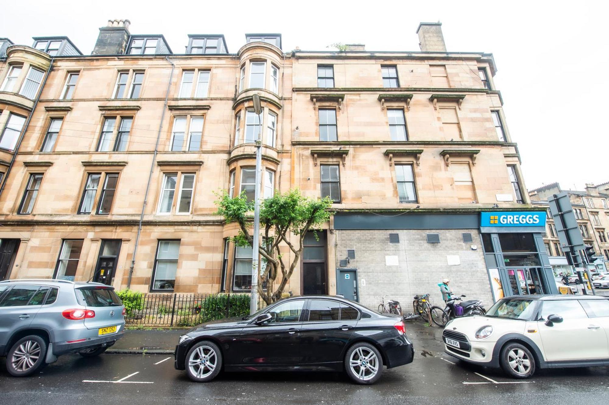 Two Bed Stylish Apartment In Heart Of West End, Glasgow